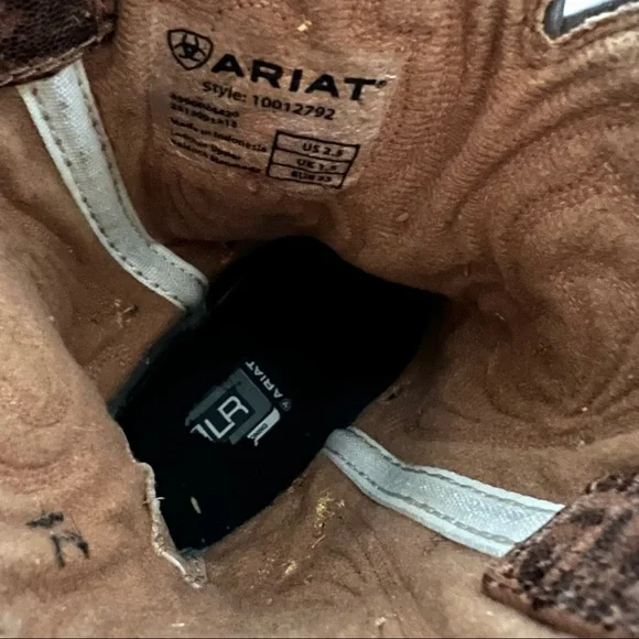 Ariat Kids Boots in Brown and Tan - Picture 9 of 13